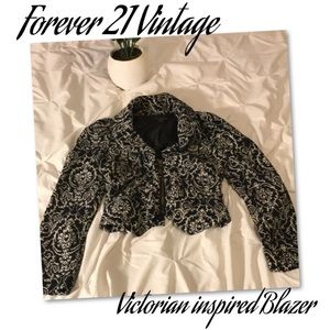 Damask Vintage Crop Blazer Size Small